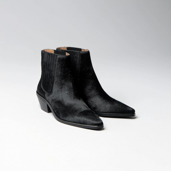 582527760_1491293165432762_2705956077674167171_n